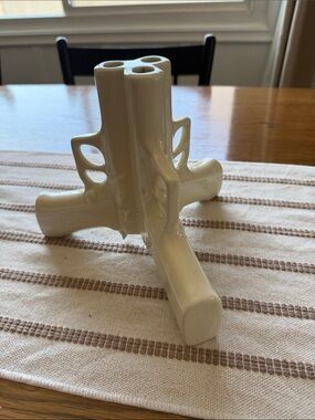 Suck uk gun vase
